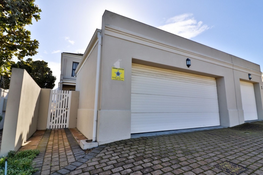 To Let 2 Bedroom Property for Rent in Royal Ascot Western Cape